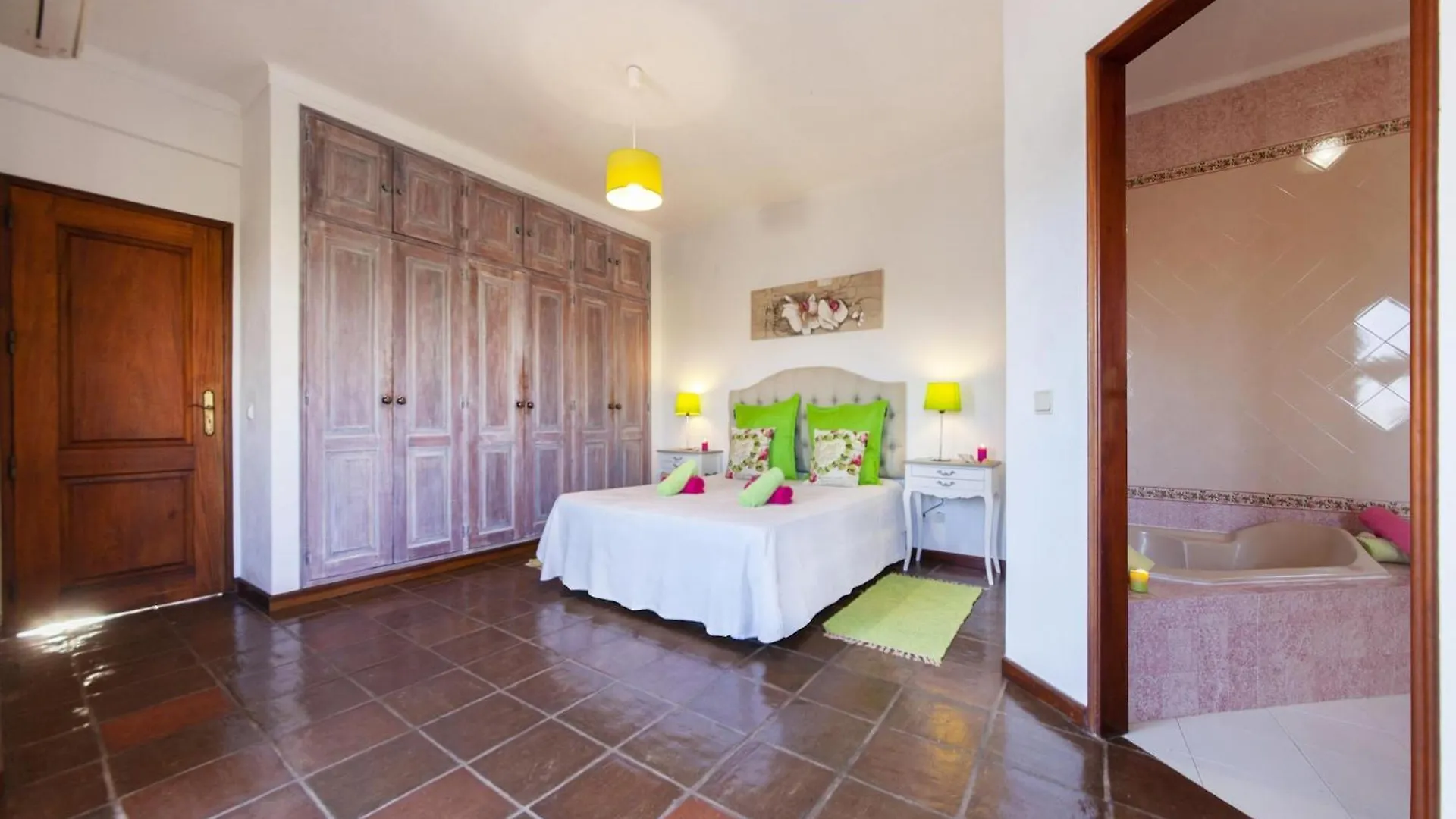 Villa Fenced Property Albufeira